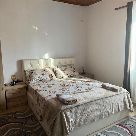 Villa Zefi Rrenc Shkodra Exterior foto